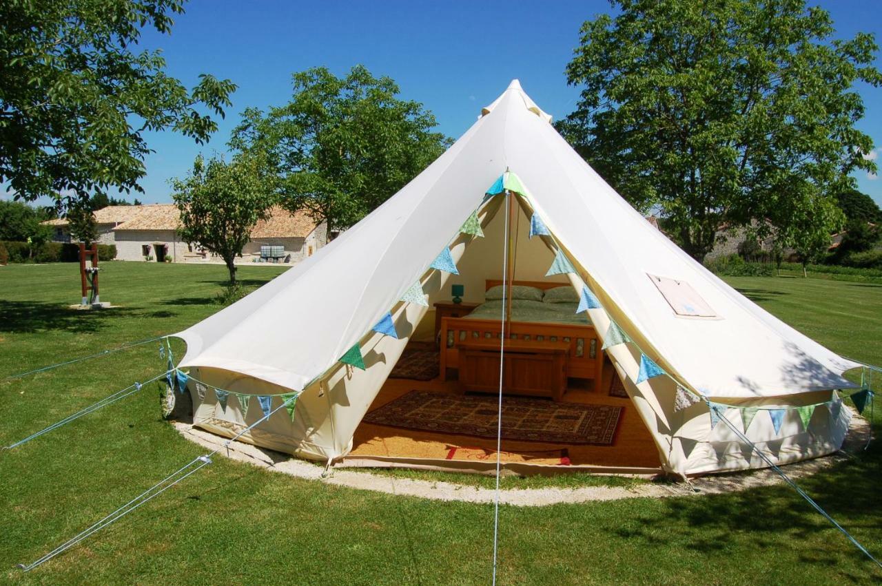 Camping La Forêt de Tessé Extérieur photo